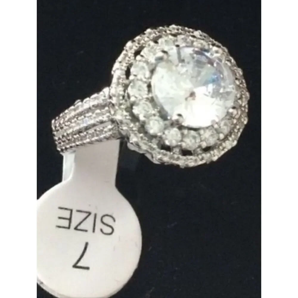 NWT Peermont  Sz 7, “Diamond, round halo ring
